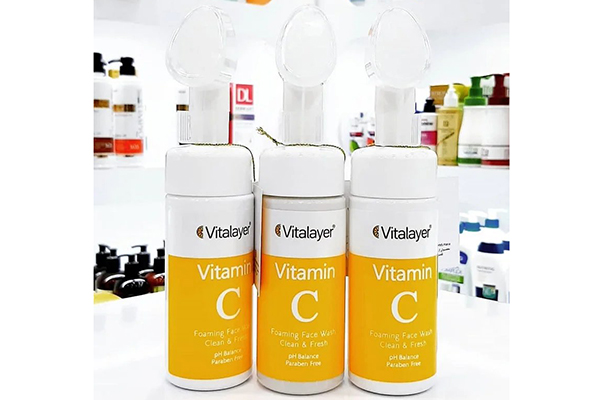 فوم شستشوی صورت ویتامین C ویتالیر vitalayer